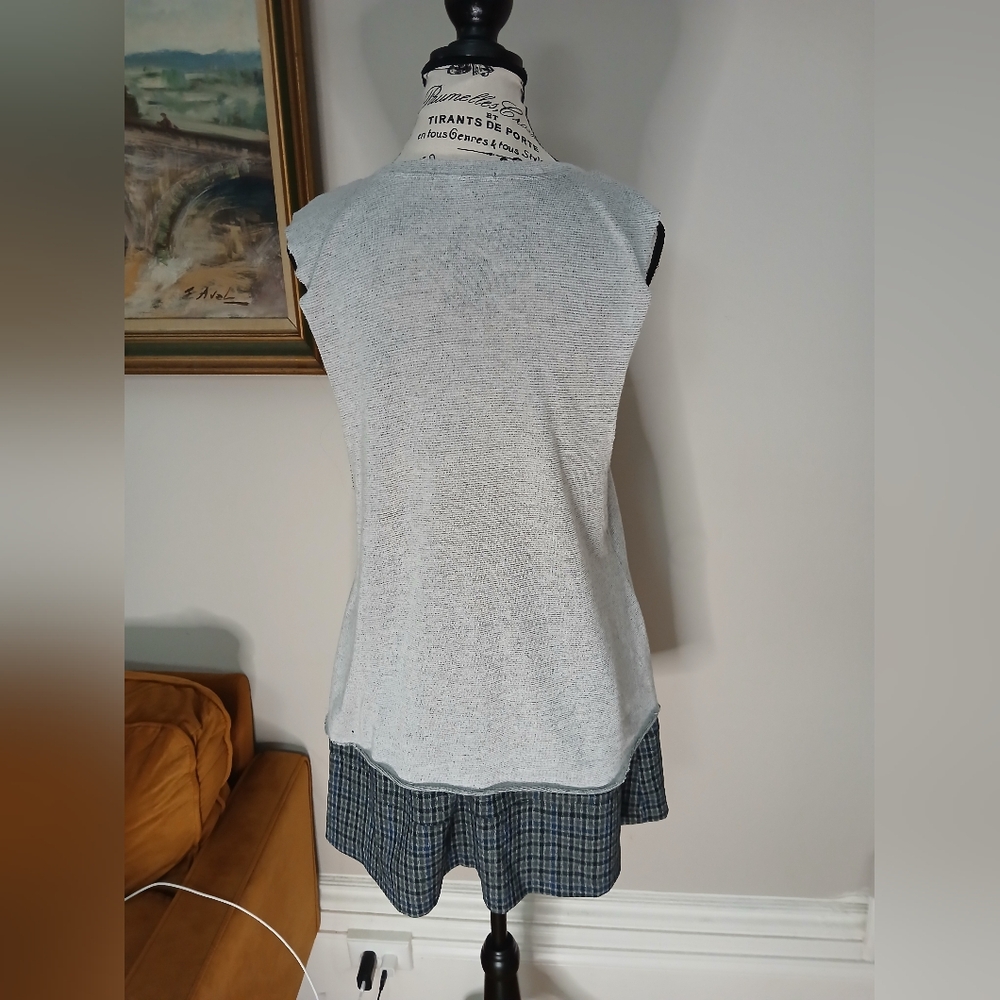 Urban Outfitters tank - Picture 3 of 5